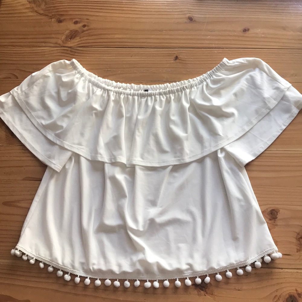 Kensie Popover off shoulder top with pom pom
